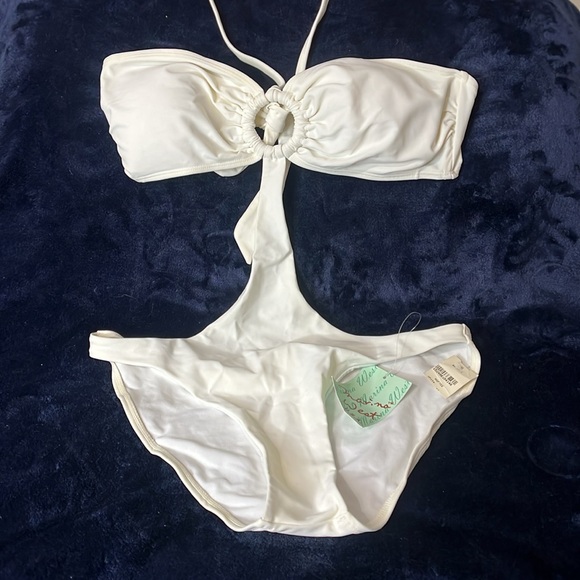 Marina West Swimsuit - Picture 3 of 4